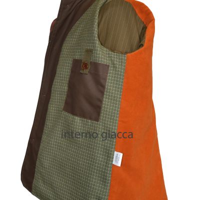 Giacca canvas  antispina totalmente antistrappo, foderata con leggero panno di lana.