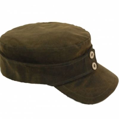 Cappello tessuto oliato