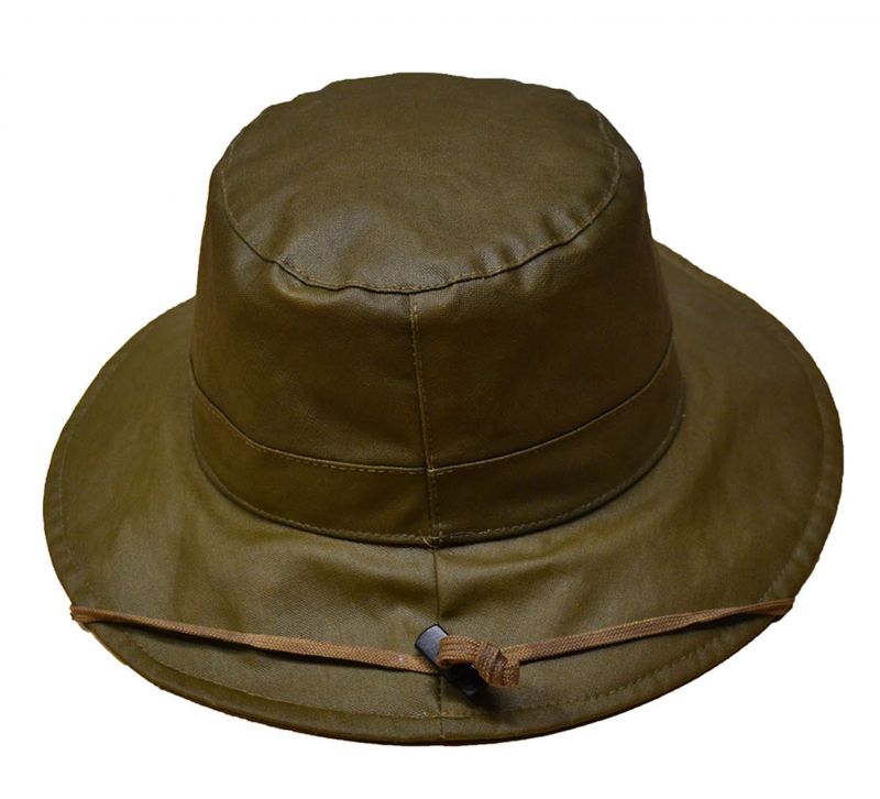 Cappello in canvas rigido, cerato con grasso barbour