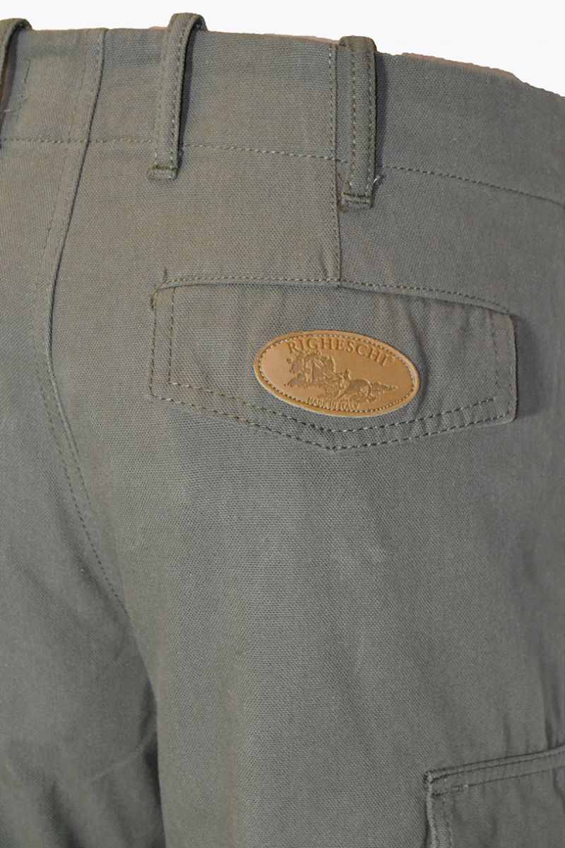 Pantalone caccia confezionato in cotone canvas antispina, con raddoppio del gambule in cotone antistrappo